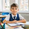 ребенок за партой