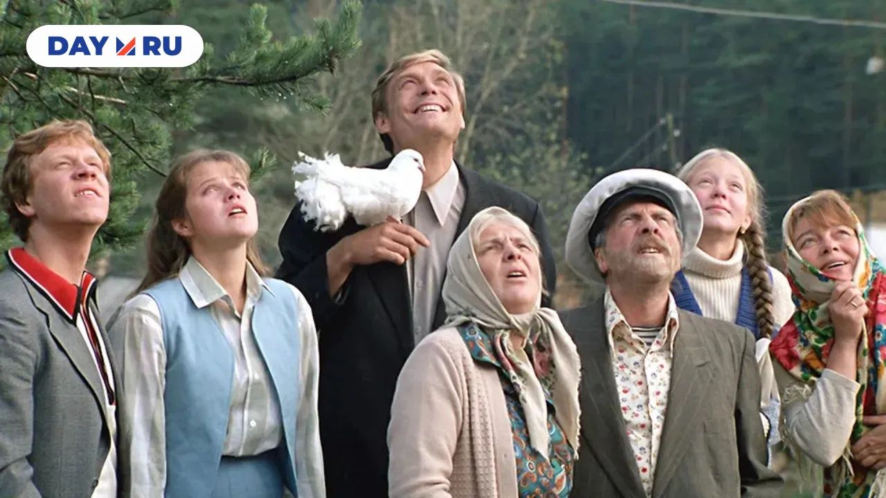 Кадр из фильма «Любовь и голуби» (1984) 