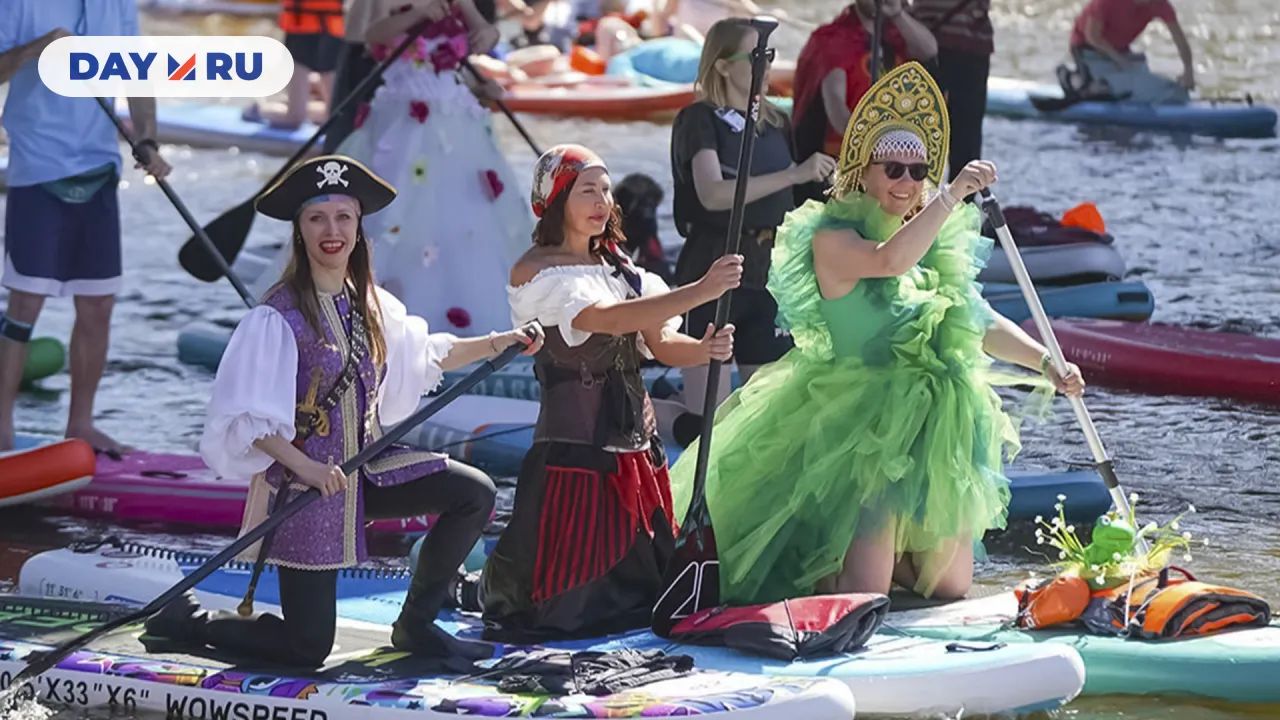 Костюмированный сап-фестиваль в Москве