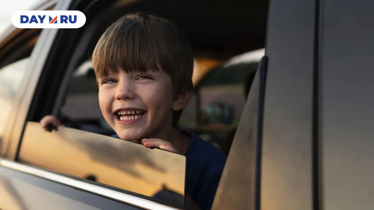 Ребёнок в такси