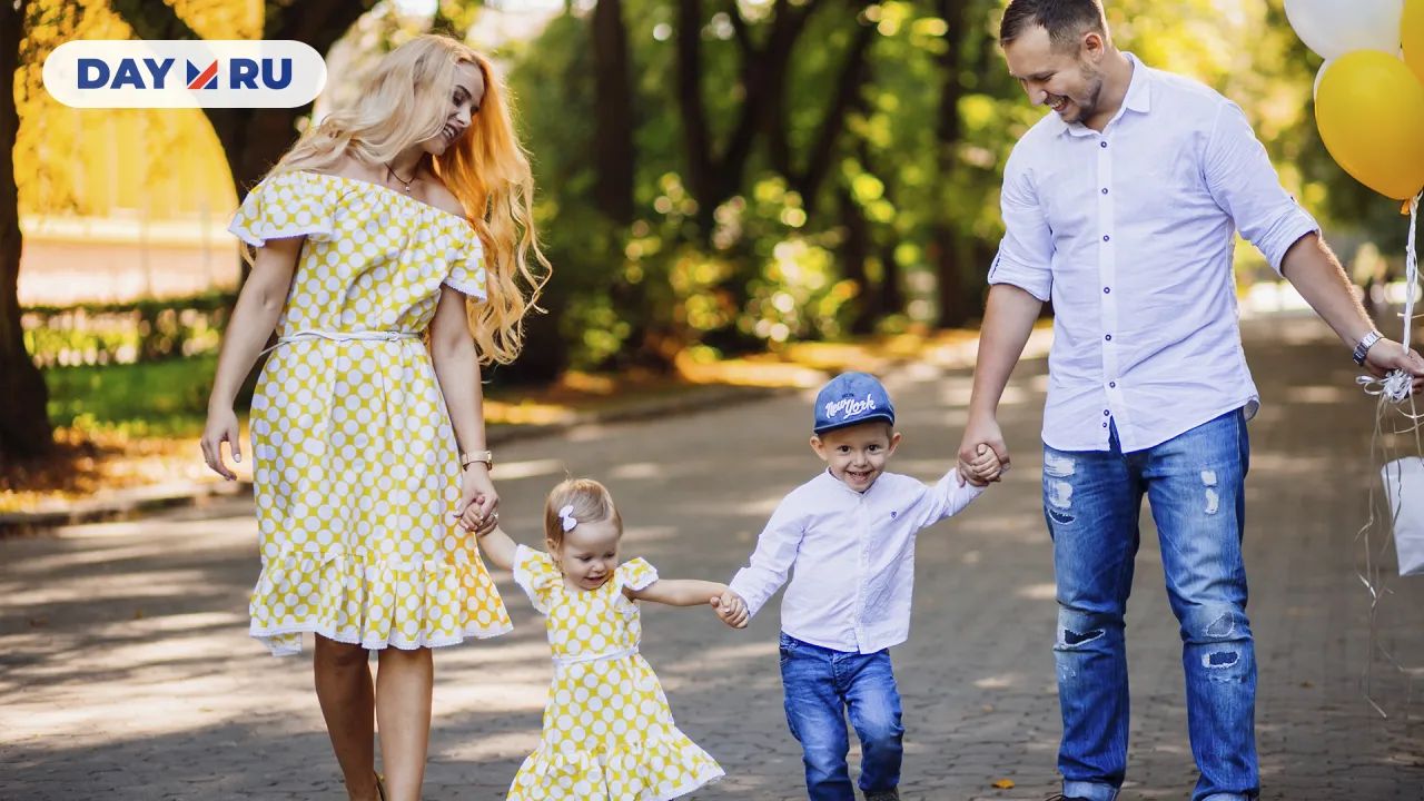 Семья в парке