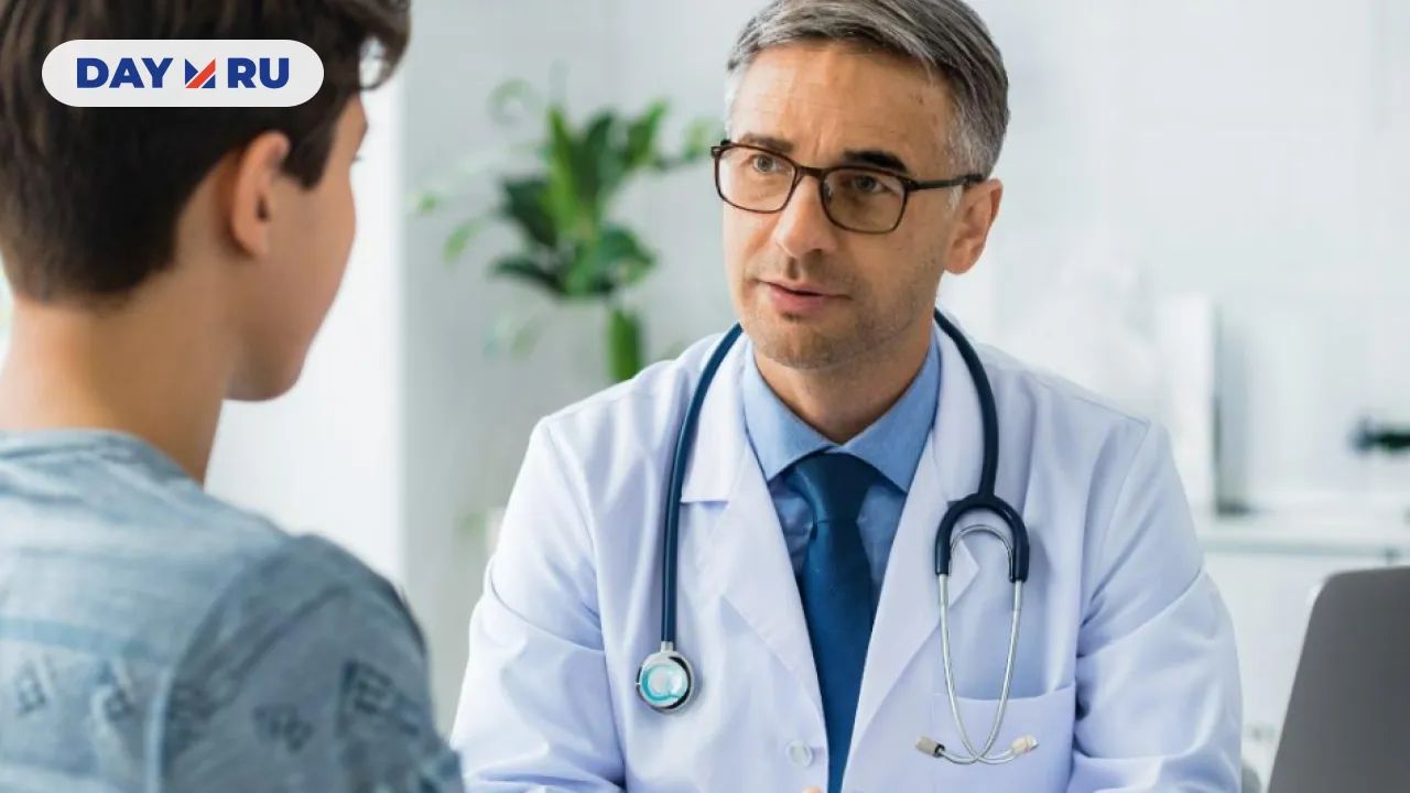 врач и подросток