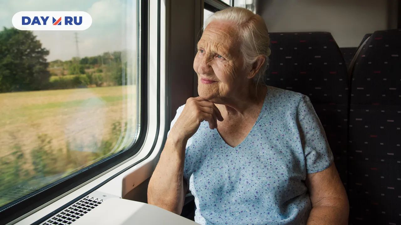 Бабушка в поезде