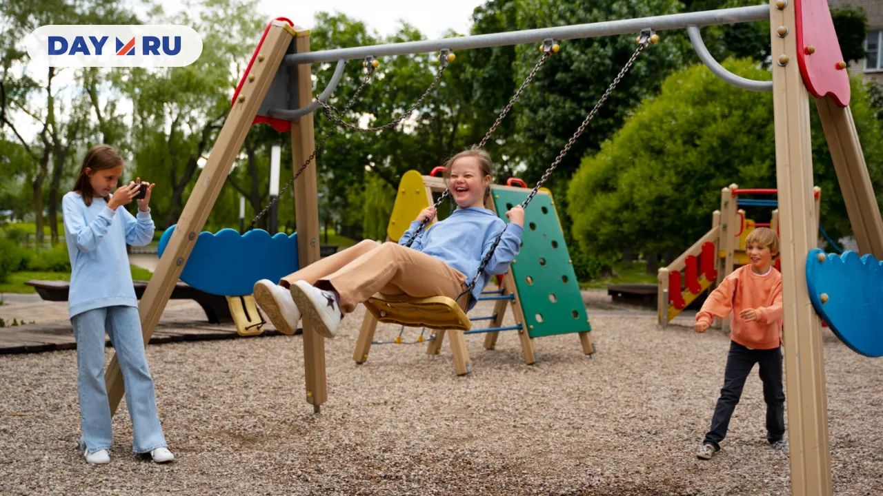 Дети, детская площадка