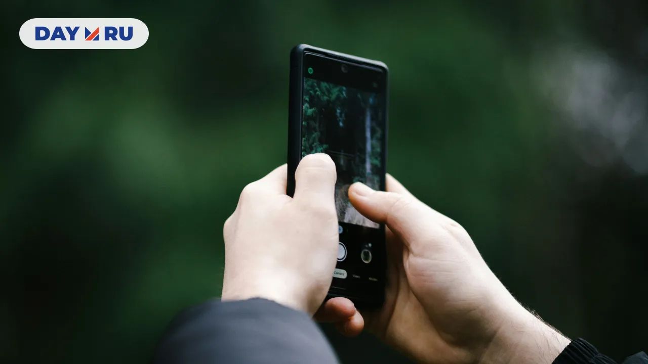 Руки, смартфон