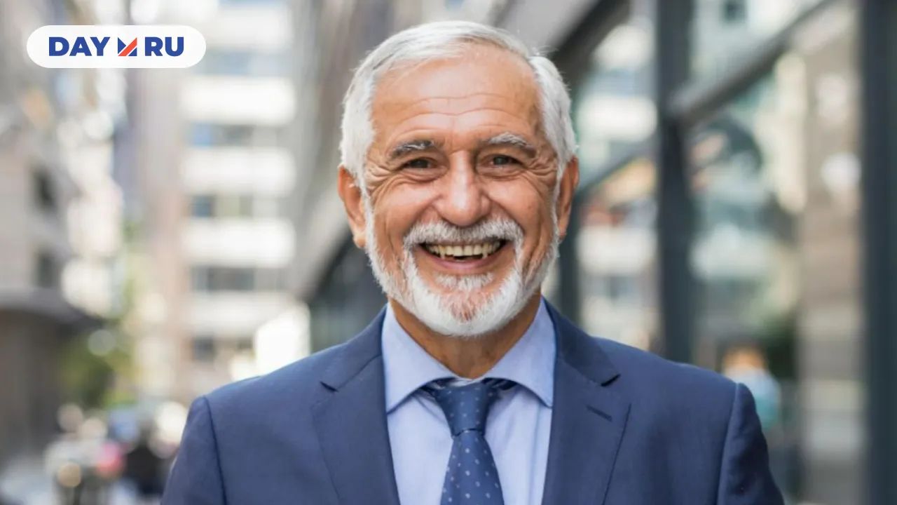 мужчина устроился на работу