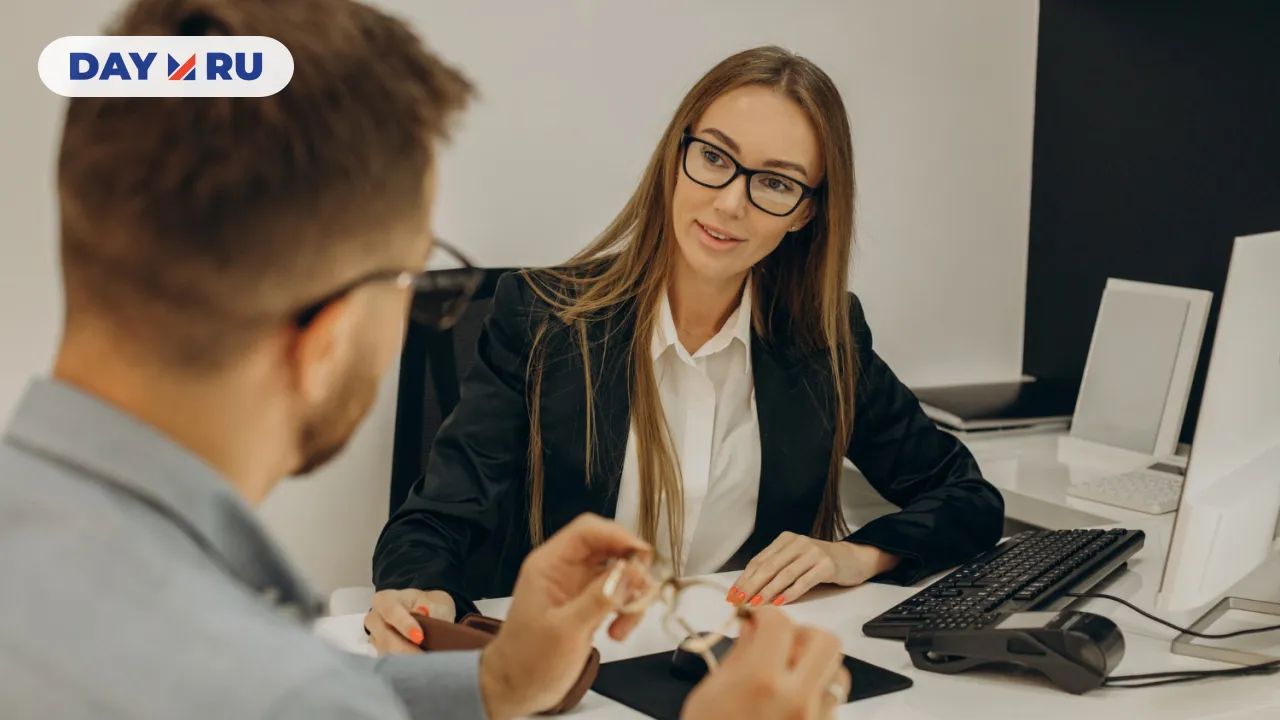 Сотрудник банка, банк, клиент