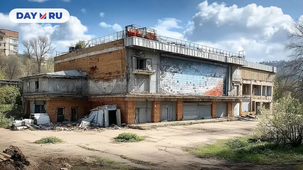 Арт, заброшенный кинотеатр