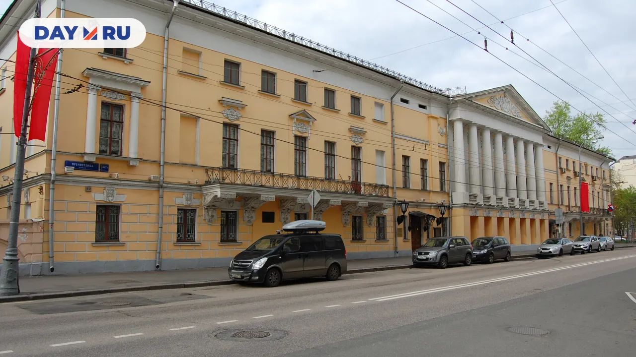 Главный дом усадьбы