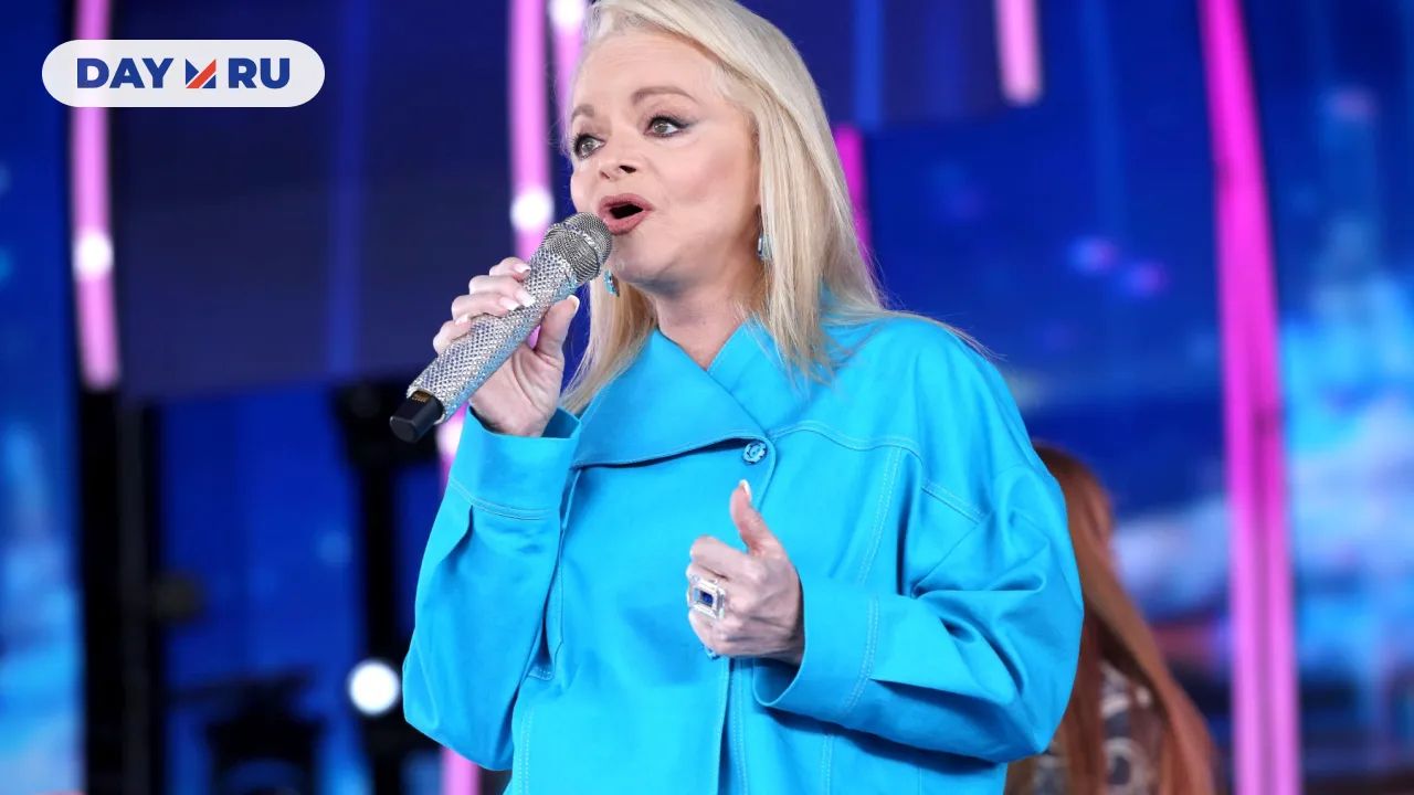 Лариса Долина