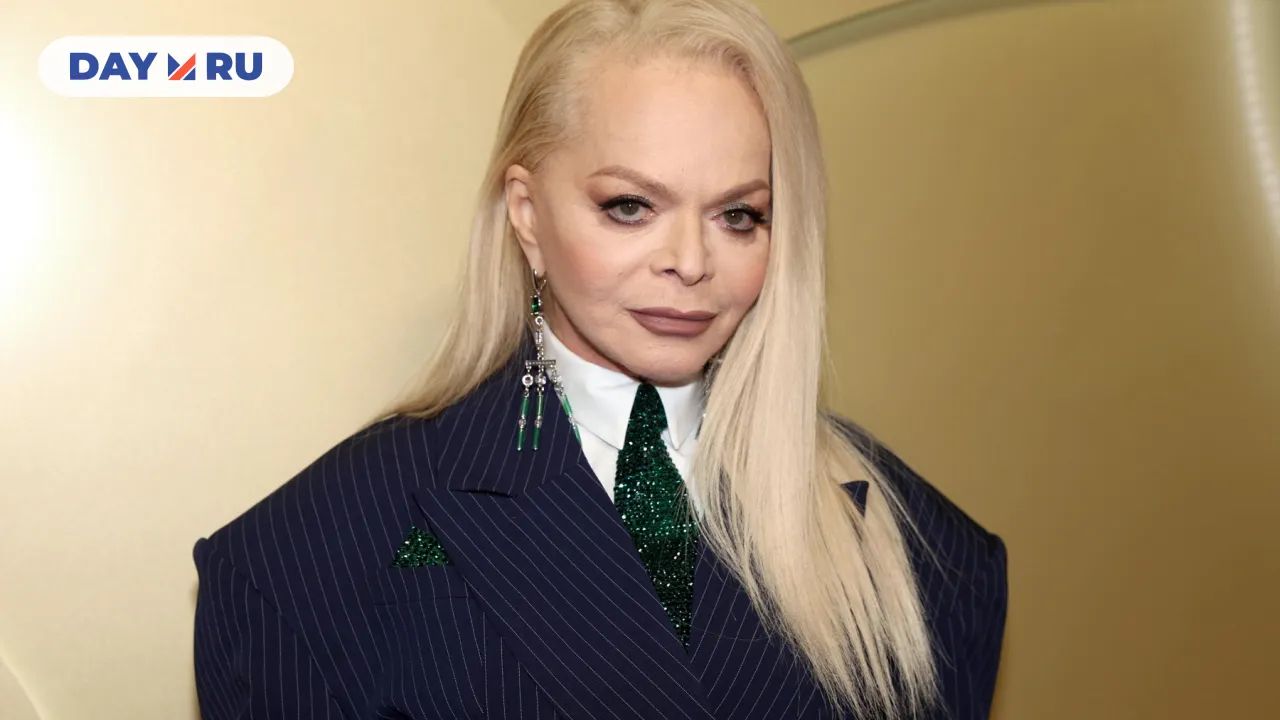 Лариса Долина