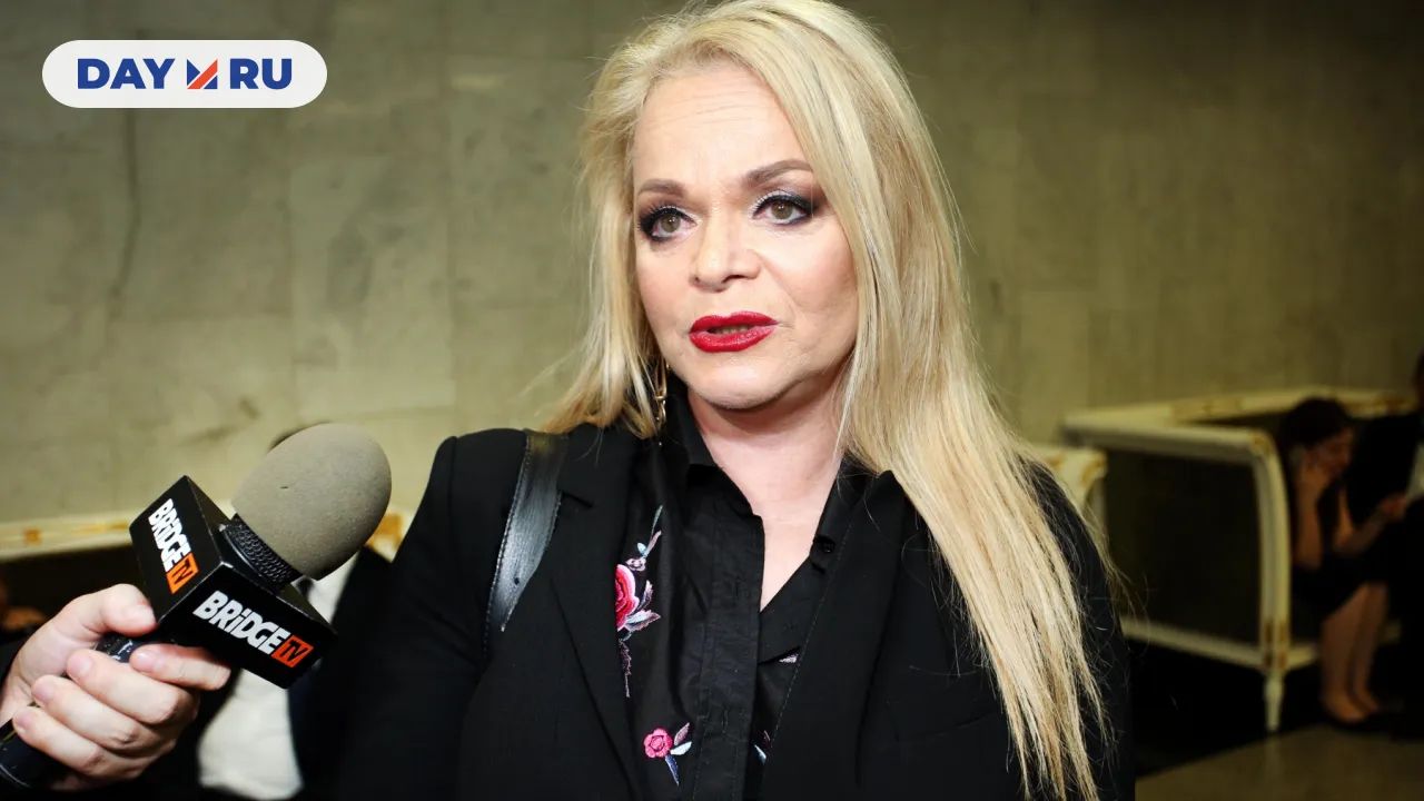 Лариса Долина