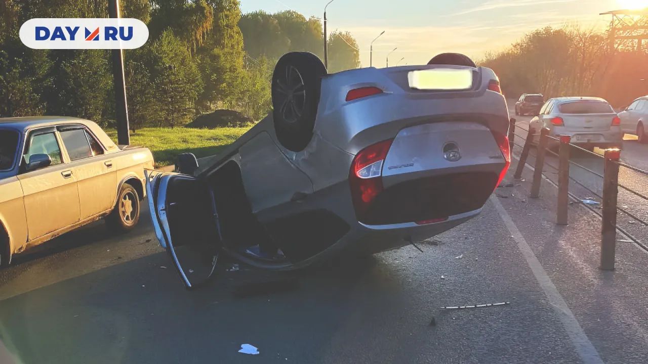 Автомобиль перевернулся