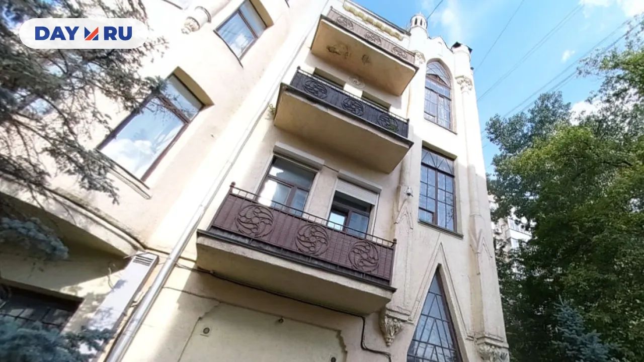 Дом Фролова