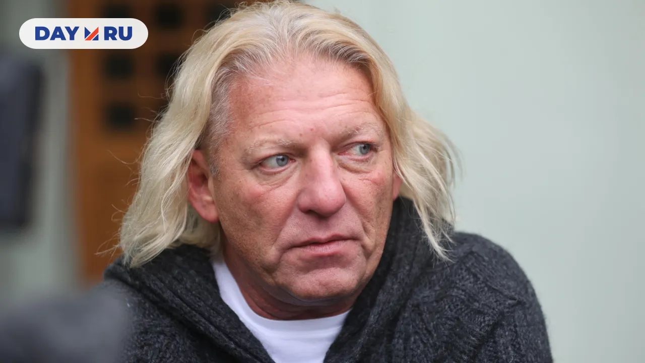 Александр Олейников