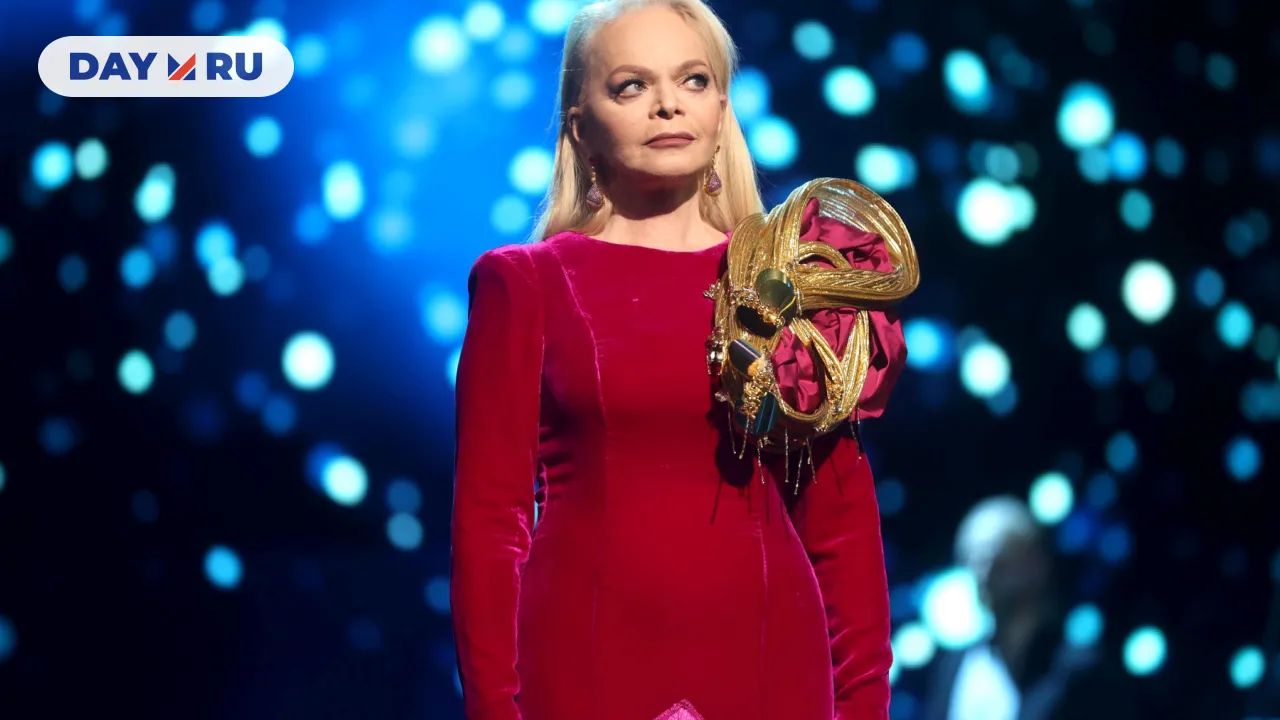 Лариса Долина