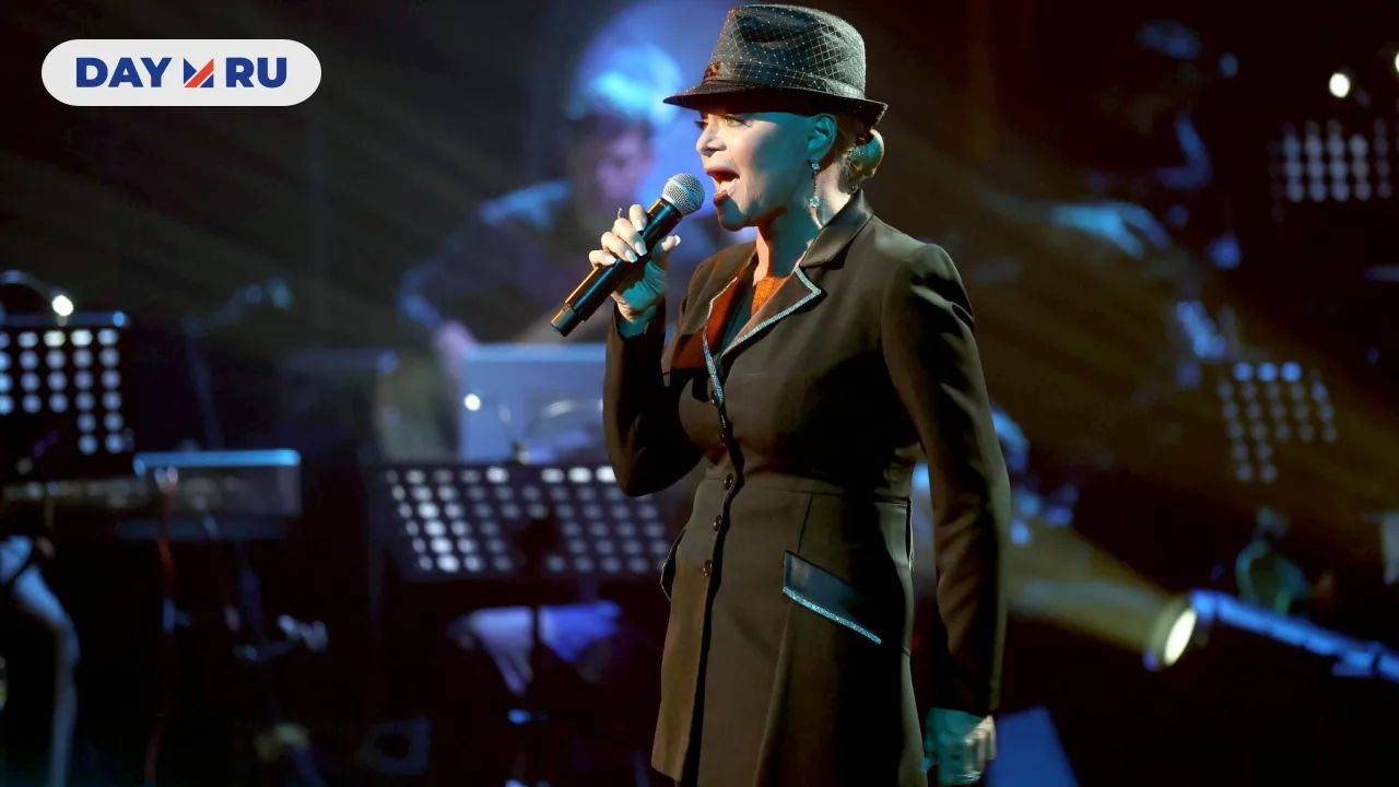 Лариса Долина