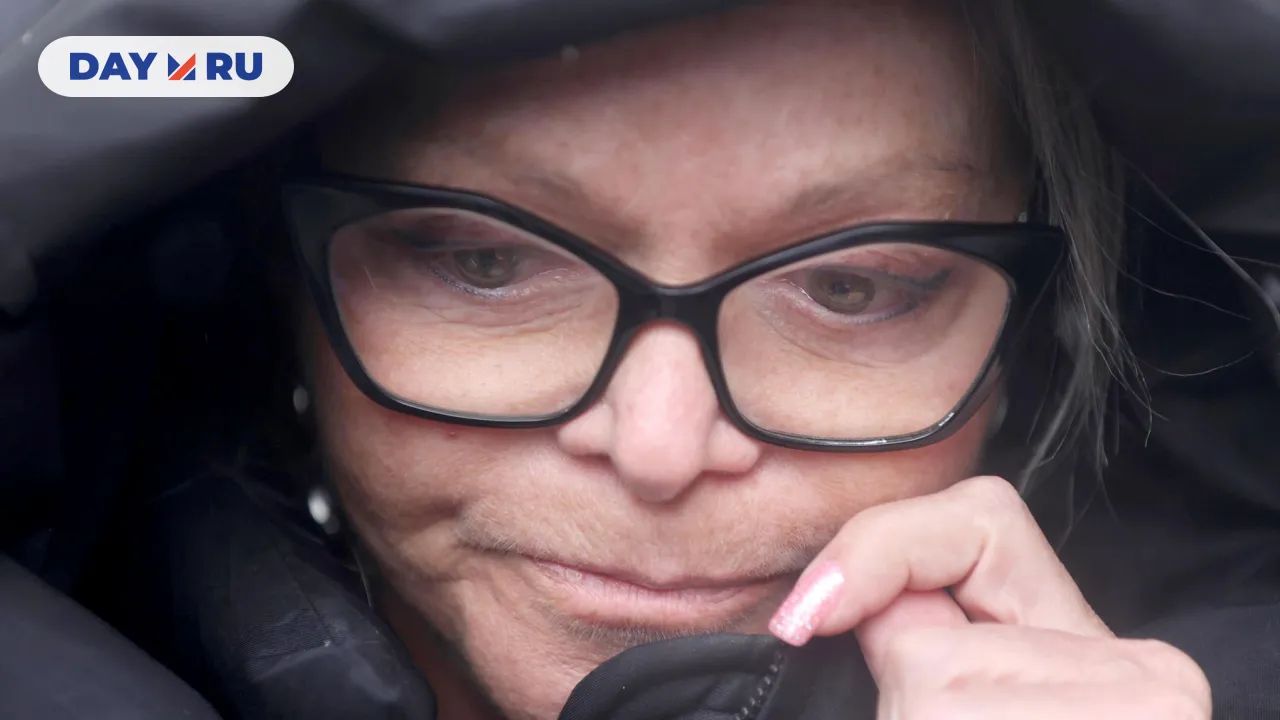 Лариса Долина