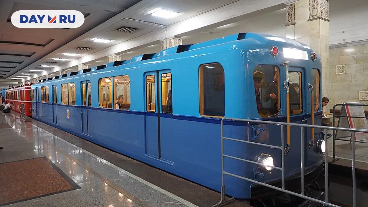 Поезд метро