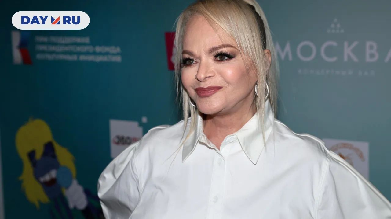 Лариса Долина