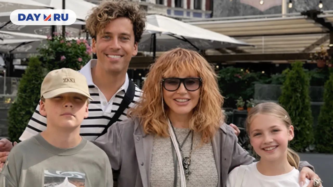 Алла Пугачева, Максим Галкин с детьми