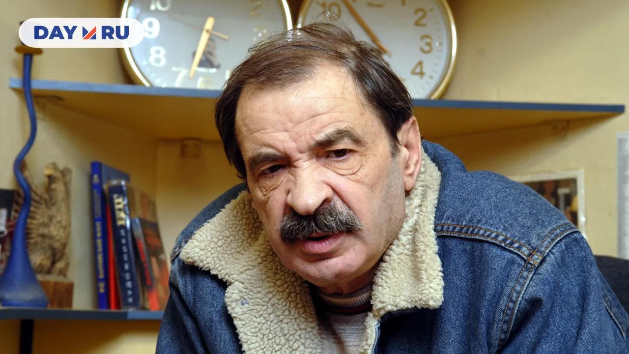 Илья Олейников