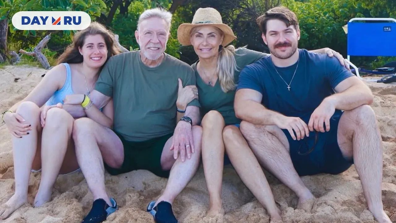 Чак Норрис с семьёй