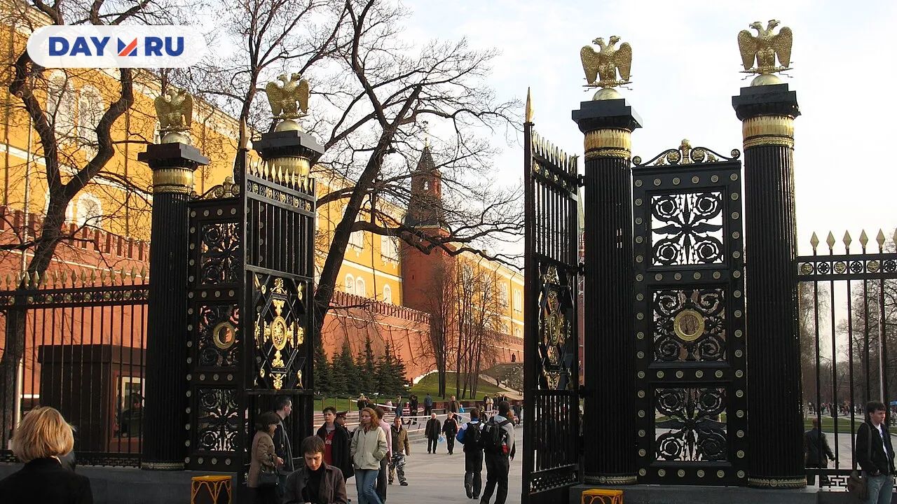 Ворота Александровского сада