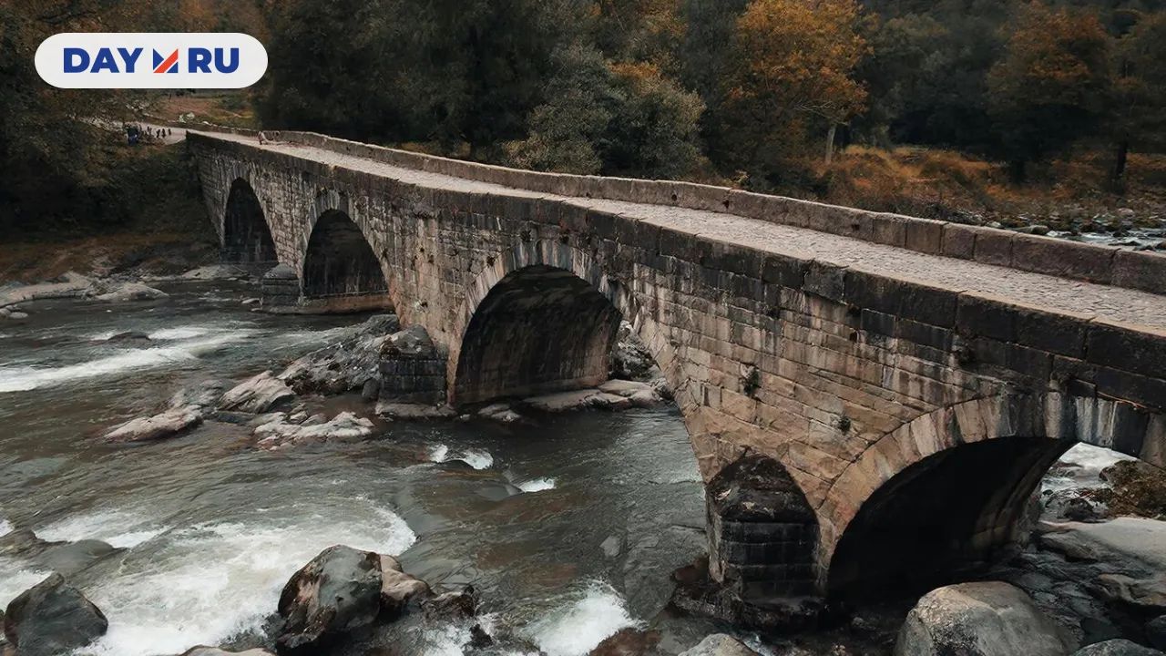 Древний мост