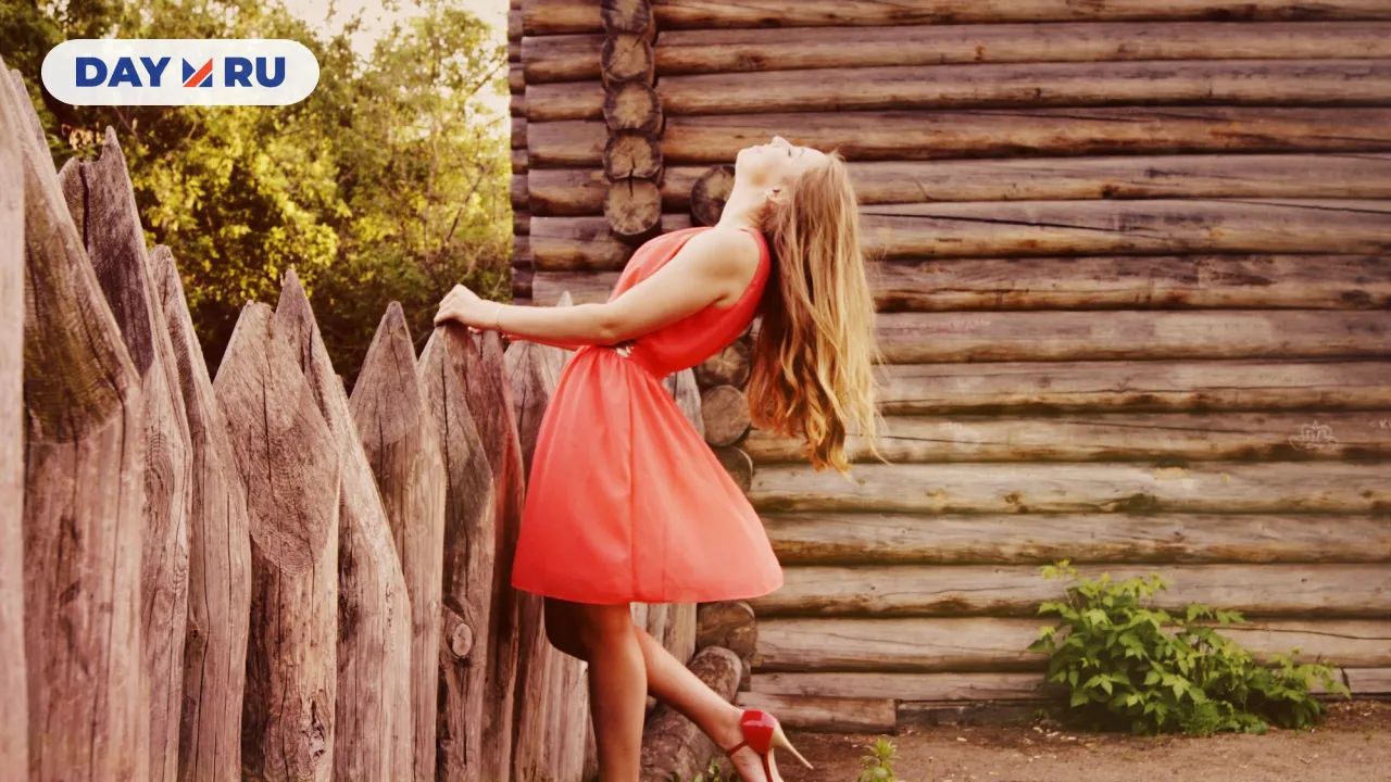 Красивая женщина