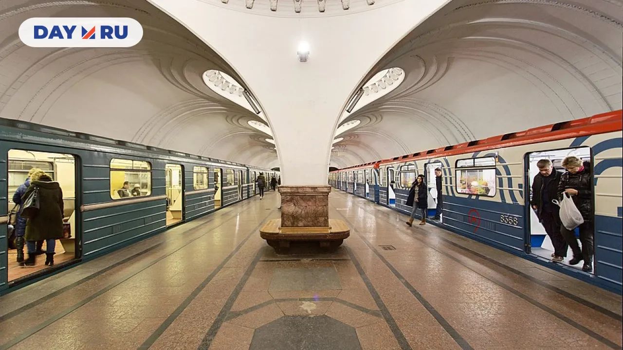 Станция метро Сокол