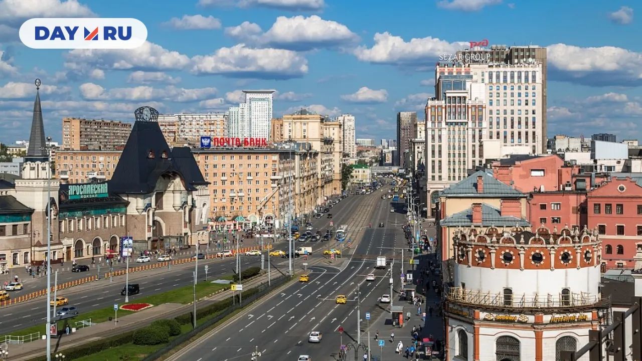 Краснопрудная улица. Вид со смотровой площадки Казанского вокзала. Москва