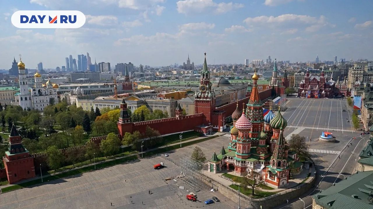 Московский Кремль, Сенатский дворец и мавзолей Ленина