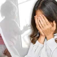 Малыш на подоконнике