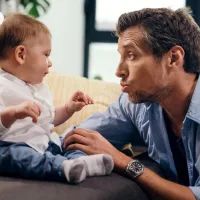 молодой отец