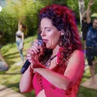 Певица Перукуа и йога