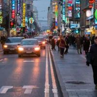 улица оживленная