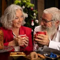 За праздничным столом