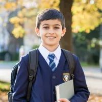 мальчик в школе