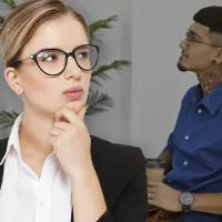 Кандидат с тату