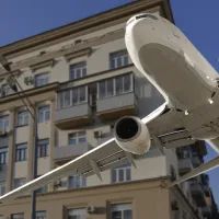 Сталинка и самолет