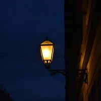 Уличный фонарь