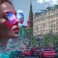 Женщина, город