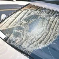 разбитое стекло