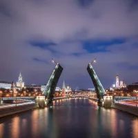 Разводной мост в Москве