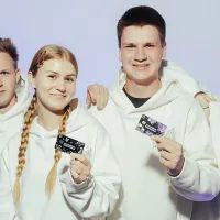 молодые люди