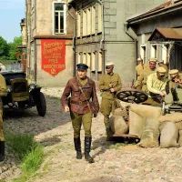 Кадр из фильма "Господа офицеры"