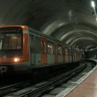 Станция метро, арт