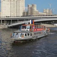 Теплоход «Аврора» на Москве-реке