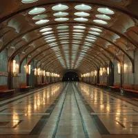 Станция метро, арт